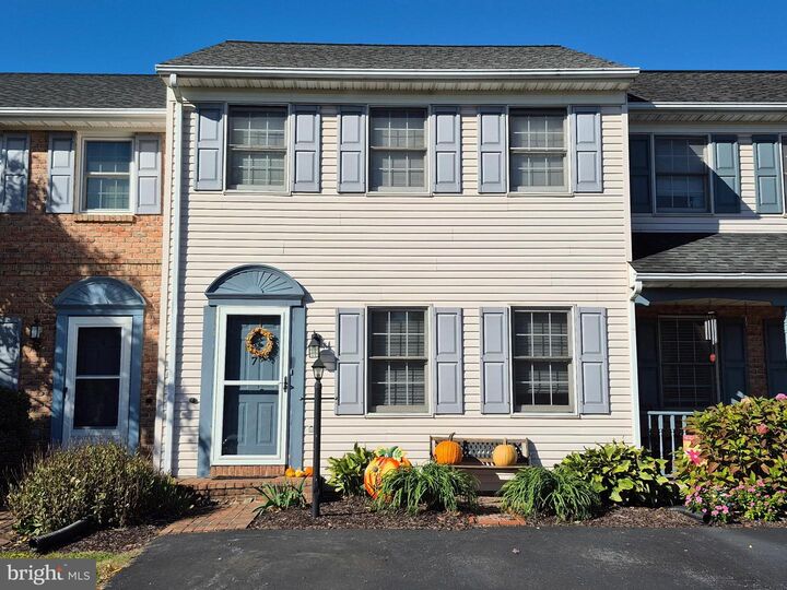 7 Brookfield Road  Lititz PA 17543 photo