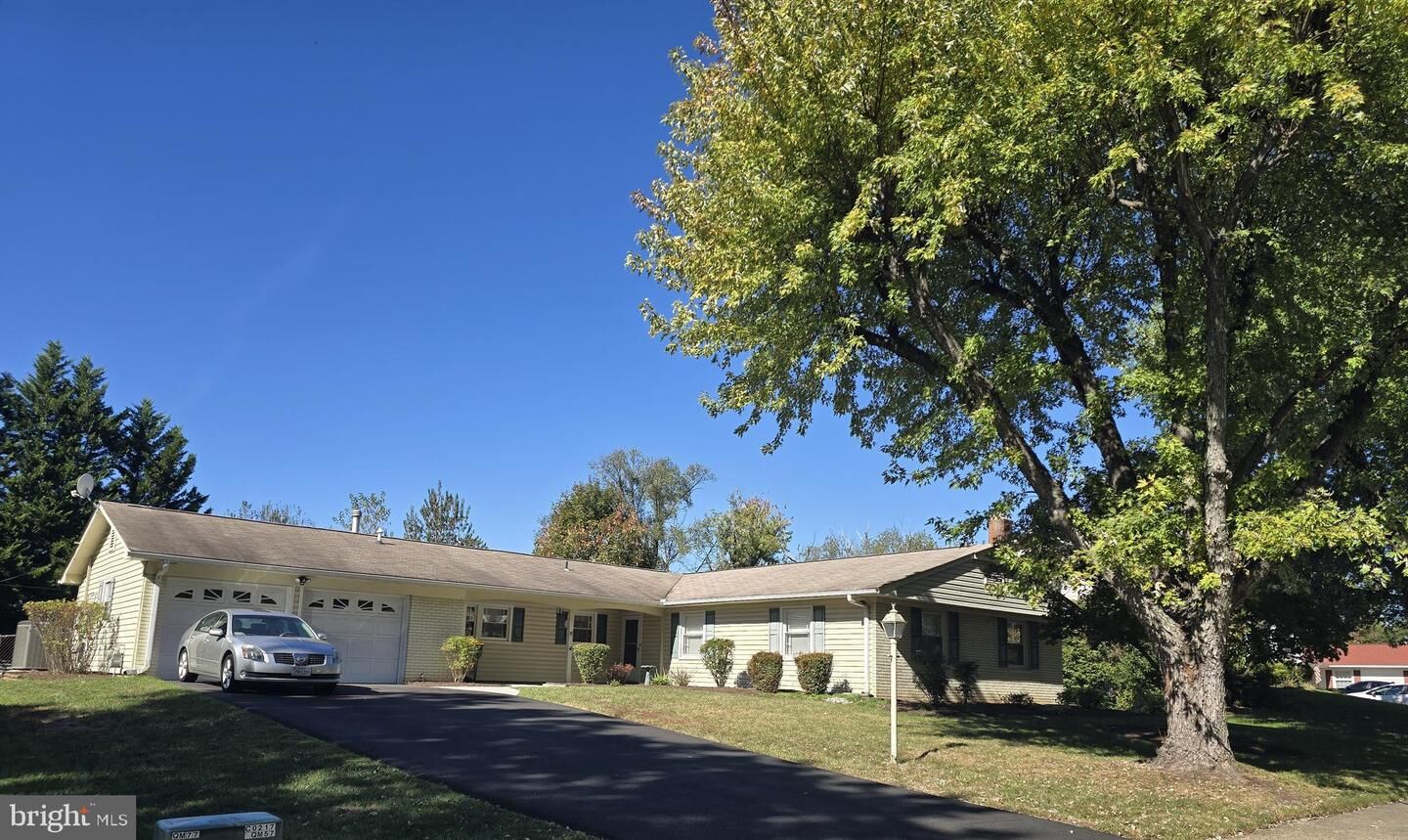 Property Photo: 12820 Point Pleasant Drive VA 22033