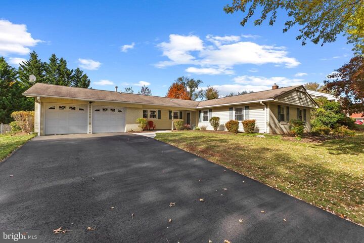 12820 Point Pleasant Drive  Fairfax VA 22033 photo