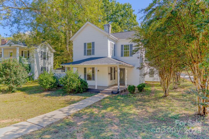 Property Photo: 300 Congress Street N SC 29745