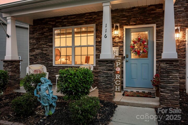 Property Photo:  116 Kingsway Drive  NC 28115