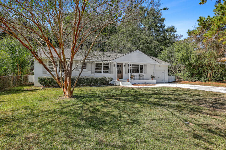 Property Photo: 301 Culver Avenue SC 29407