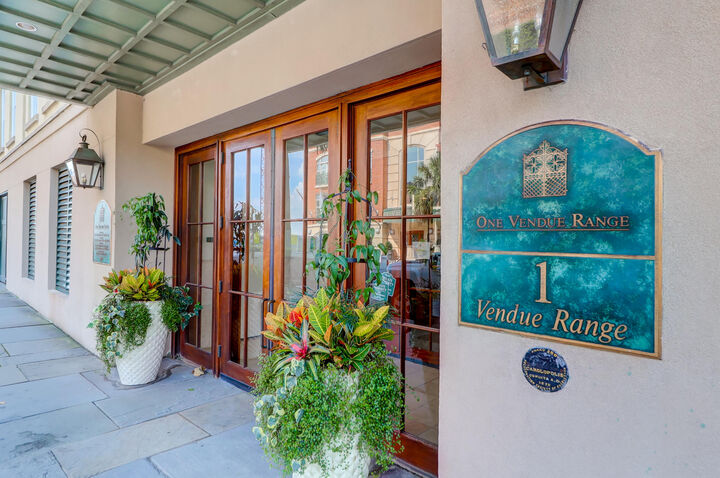 1 Vendue Range Range # F  Charleston SC 29401 photo