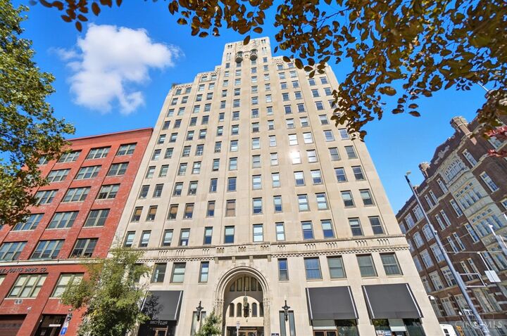 30 E Central Parkway  Cincinnati OH 45202 photo