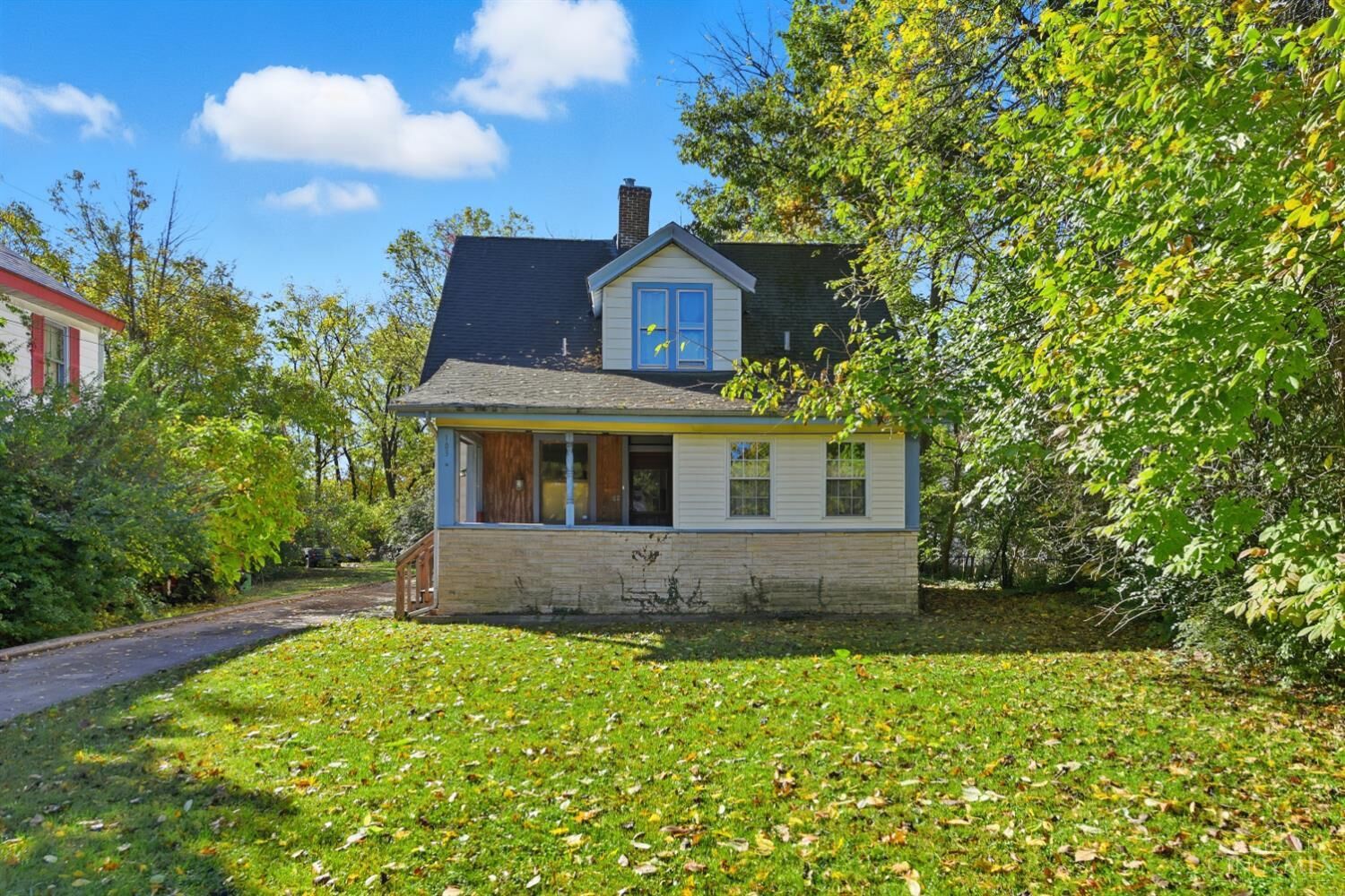 Property Photo: 103 W Sharon Road OH 45246