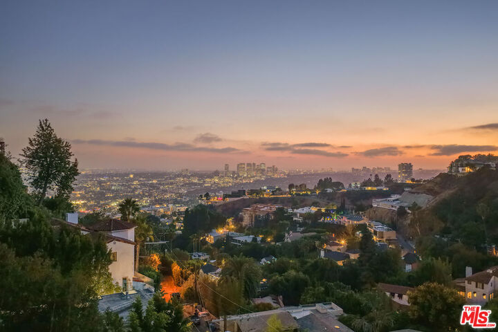 Property Photo: 1528 Forest Knoll Dr CA 90069
