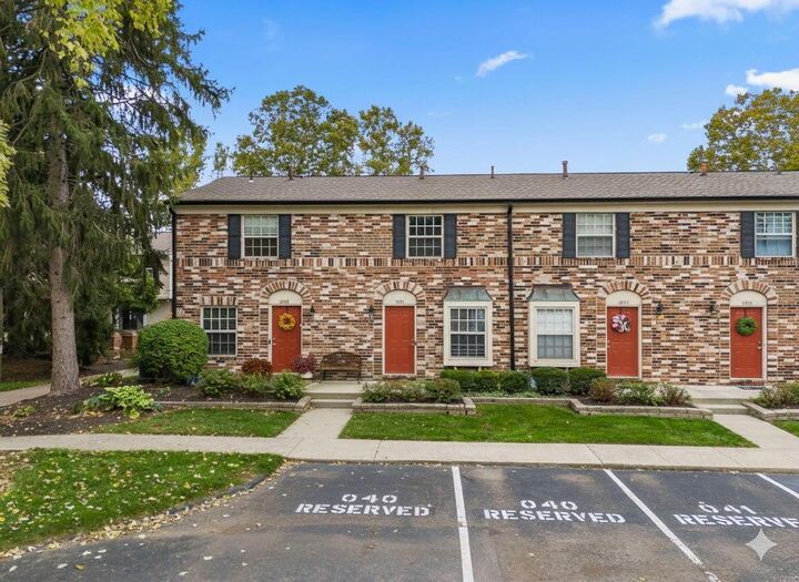 2571 Scioto View Lane  Columbus OH 43221 photo