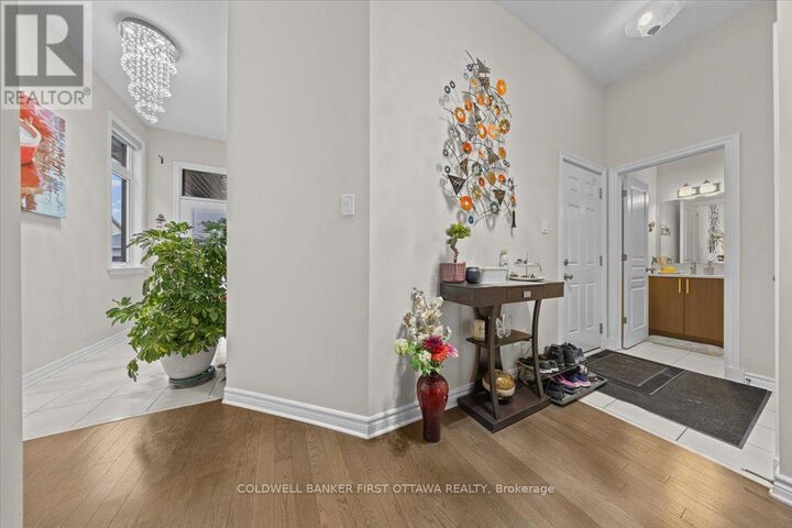 Property Photo: 66 Palfrey Way ON K2V 0B4