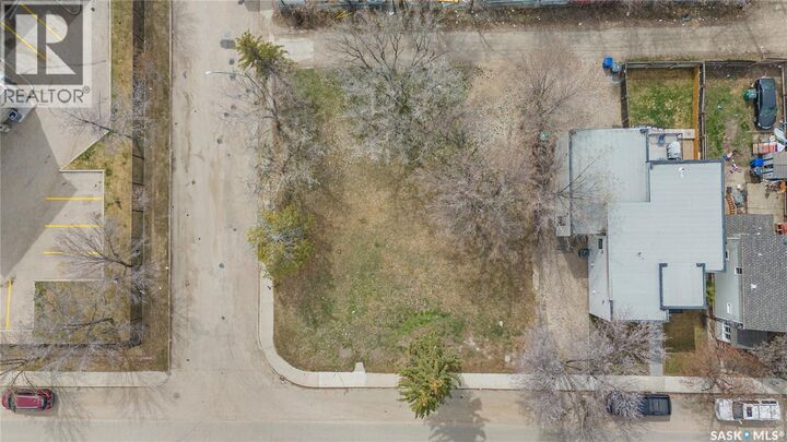 Property Photo:  201 25th Street W  SK S7L 0C3 