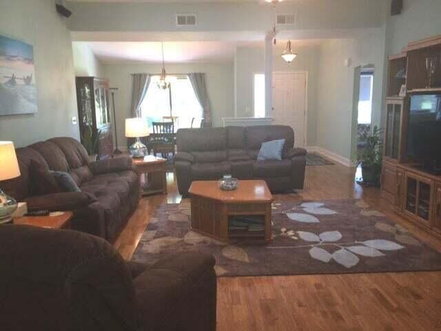 Property Photo: 213 Hillside Drive FL 32578