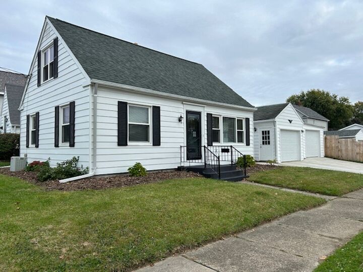 3027 Melrose Avenue  Erie PA 16508 photo