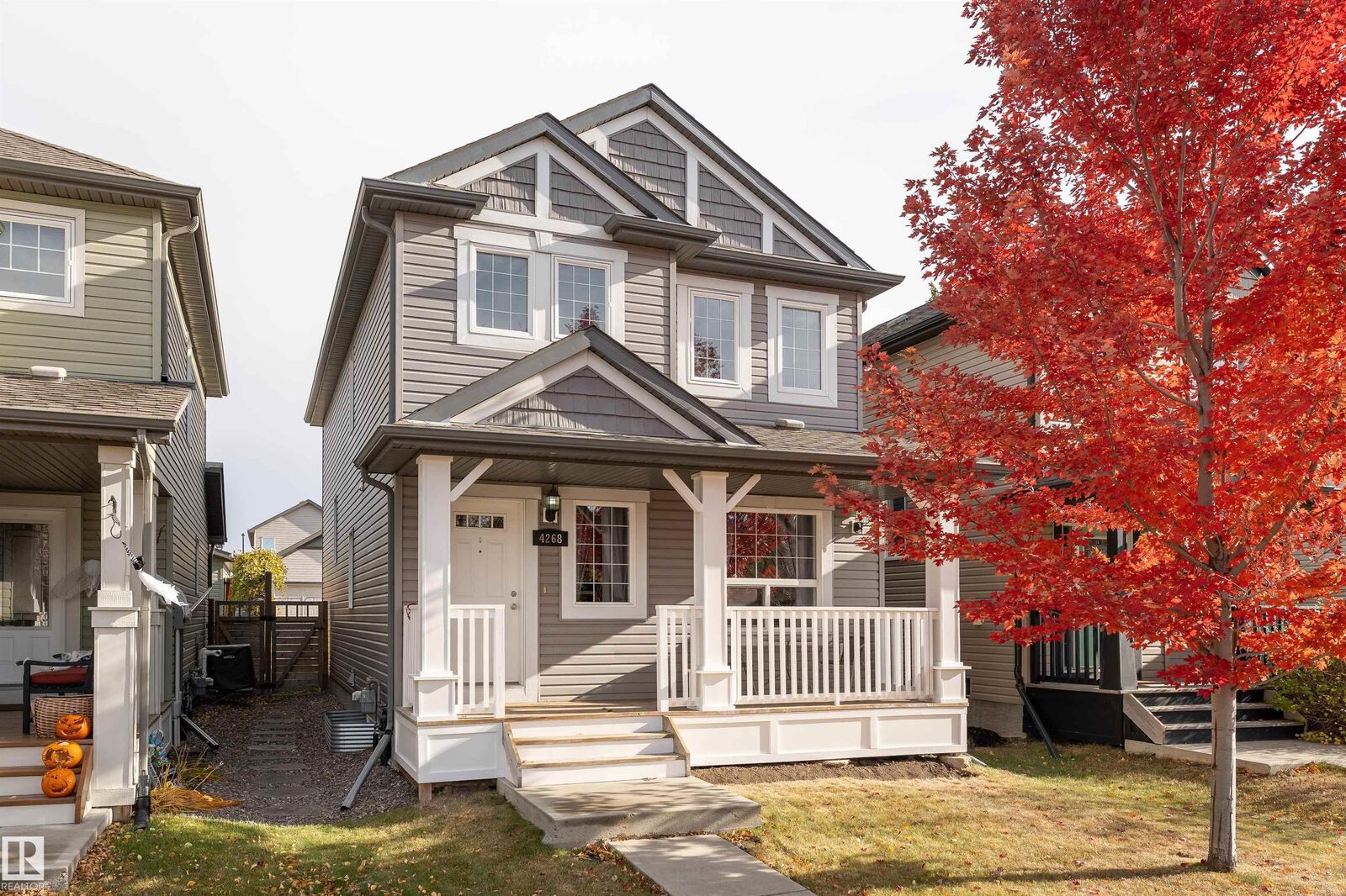 Property Photo: 4268 Summerland Drive AB T8H 0R2