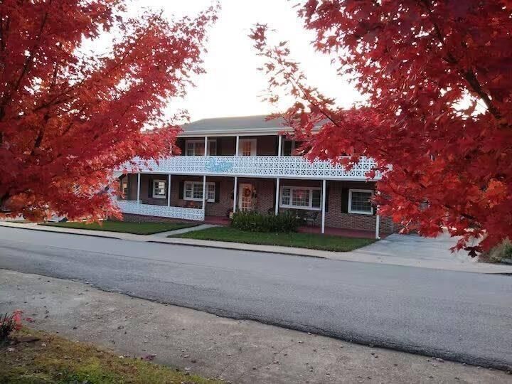 Property Photo: 121 N Church Street N 101 GA 30525