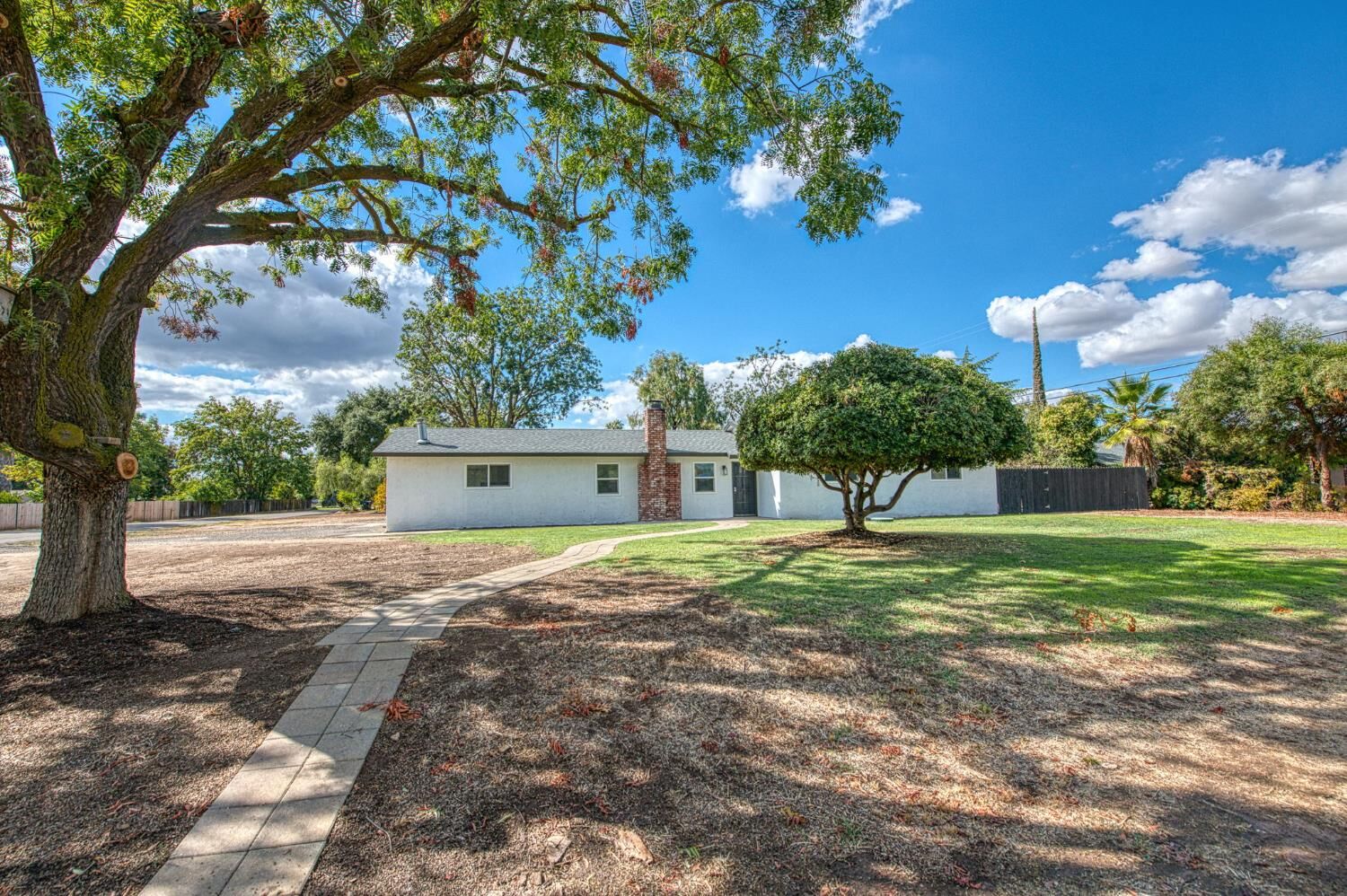 Property Photo:  11952 Charlton Road  CA 93636 