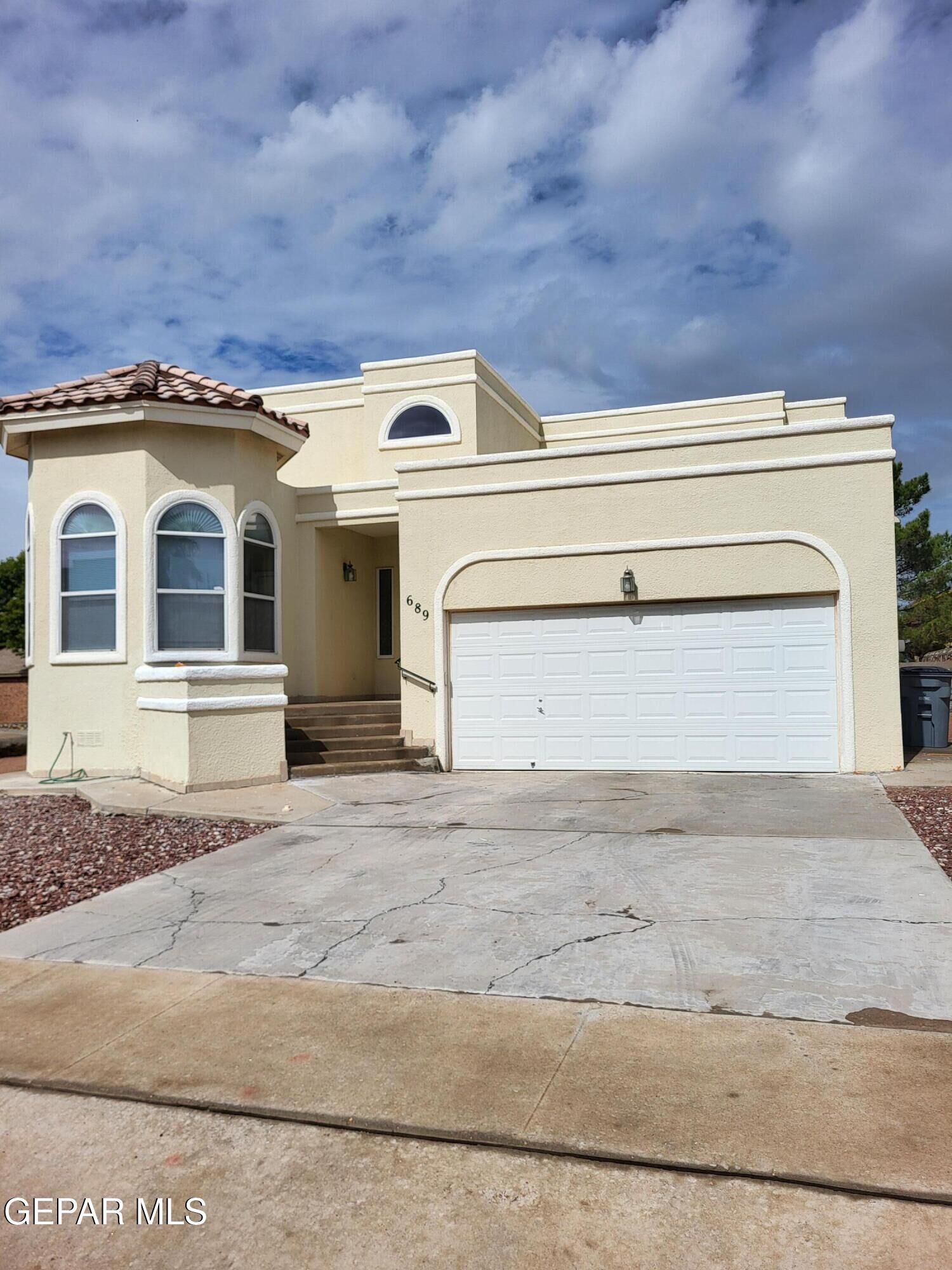 Property Photo: 689 Laramie River Avenue TX 79932