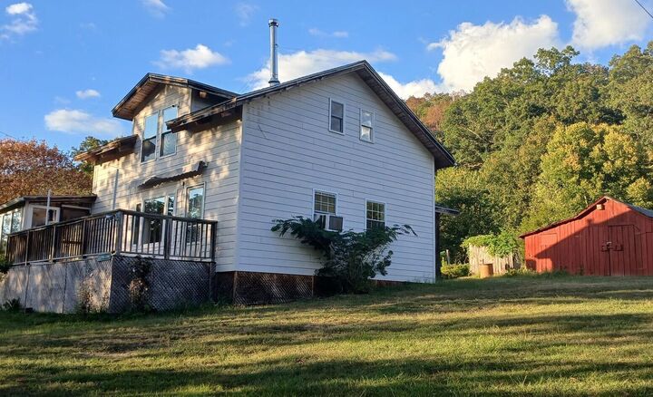 Property Photo:  23 Pine Ln  WV 25951 