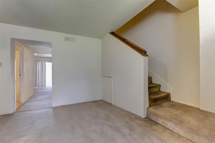 Property Photo: 3901 Woodchase Drive 59 TX 77042