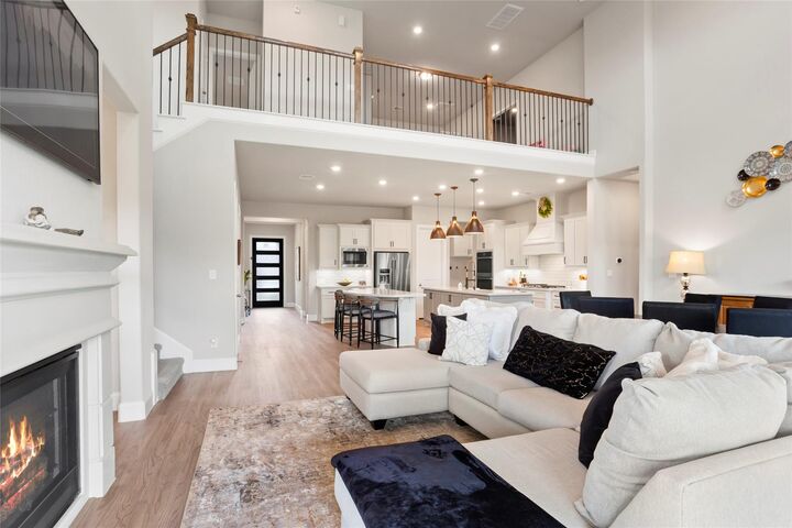 9923 Golden Woods Drive  Missouri City TX 77459 photo