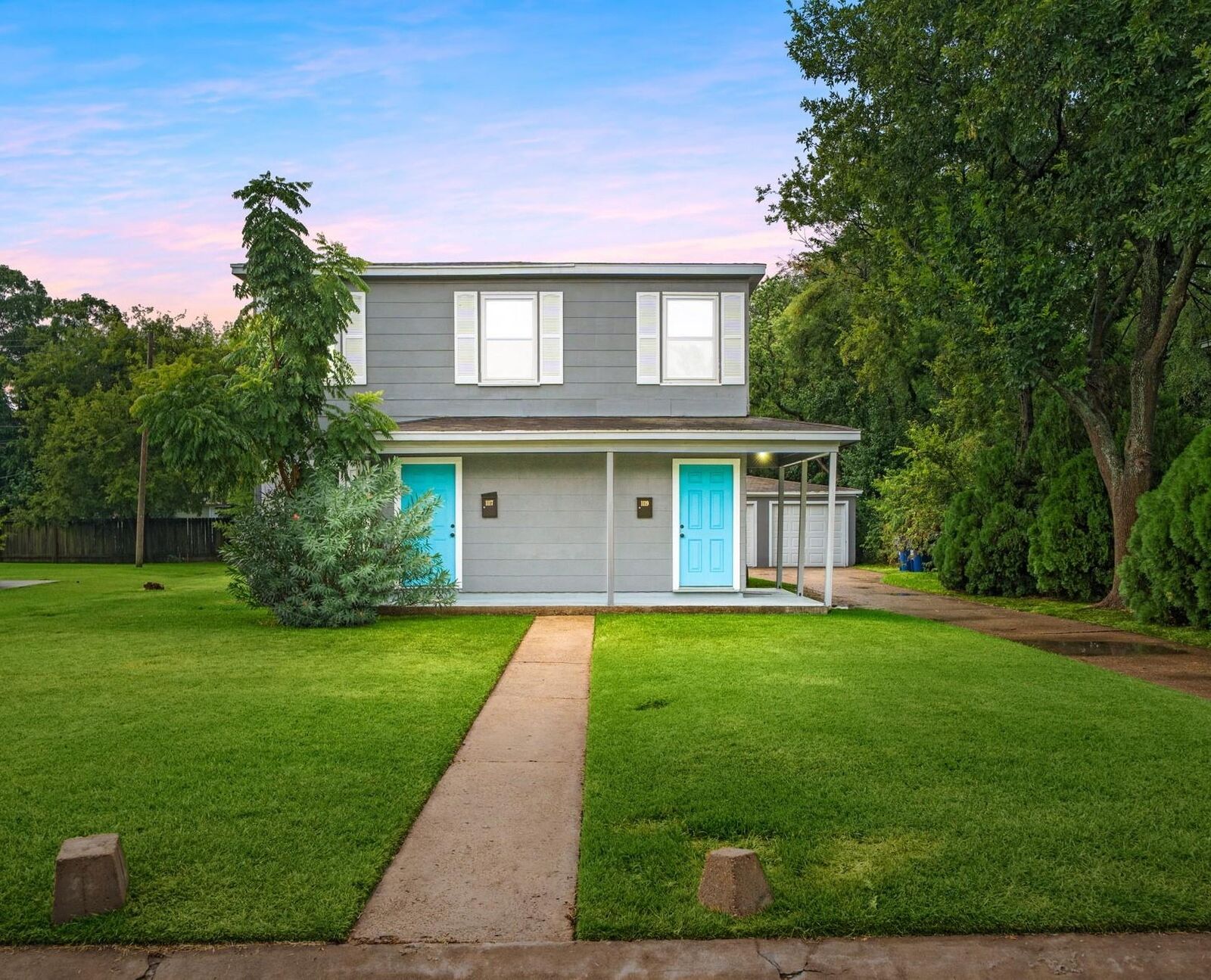 Property Photo: 1117 &Amp 1119 1st Ave N TX 77590