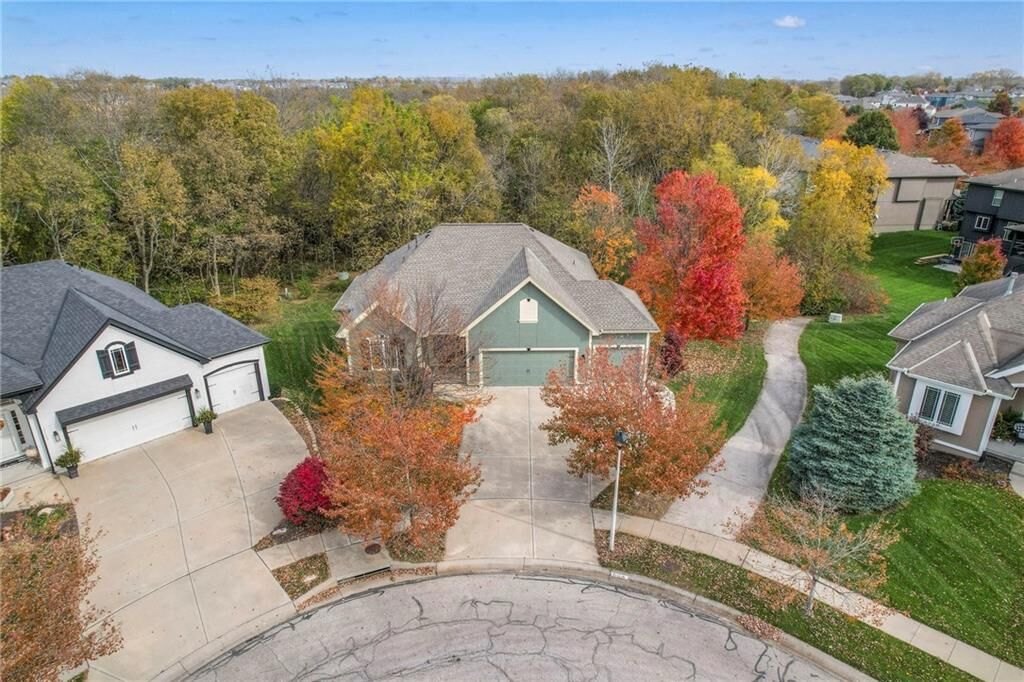 Property Photo:  17111 S Bradley Drive  KS 66062 