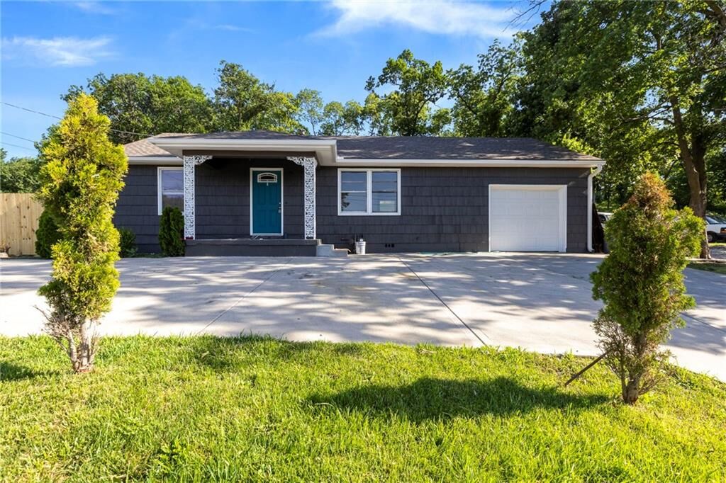 Property Photo:  4216 Merriam Drive  KS 66203