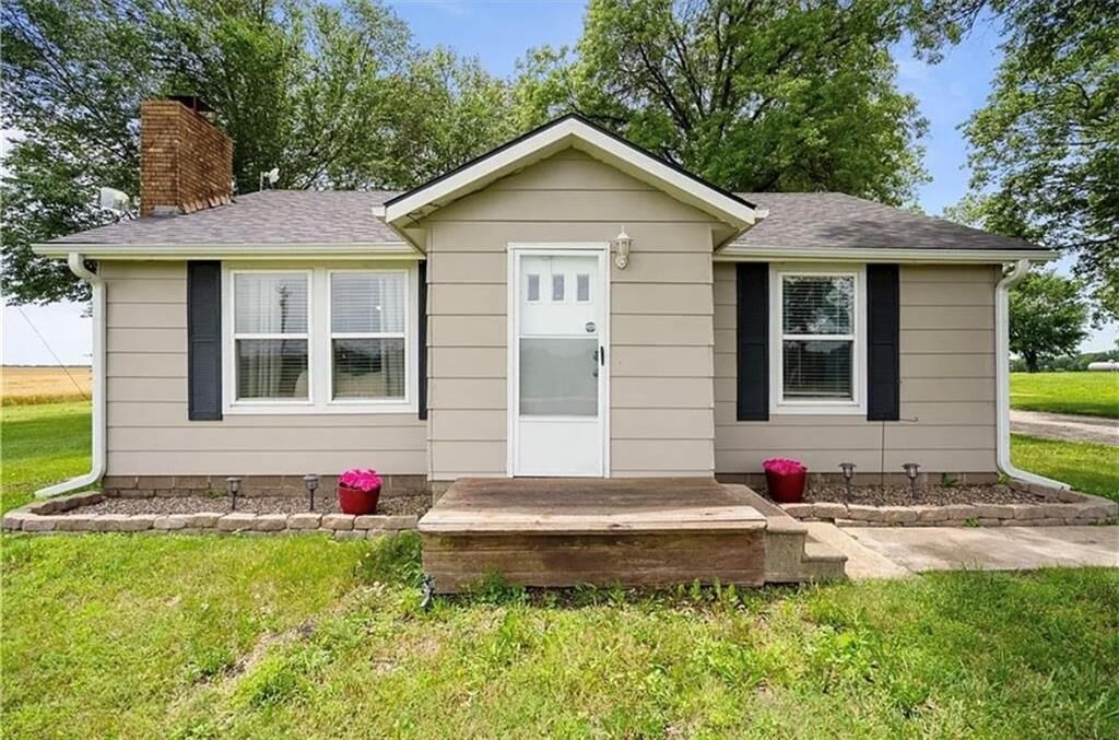 Property Photo: 229 22,000 Road KS 67335