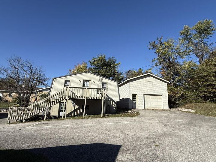 Property Photo:  1024 N Country Club Drive  IN 47403