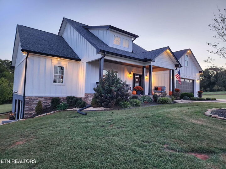 Property Photo: 113 Stone Leigh Drive TN 37820