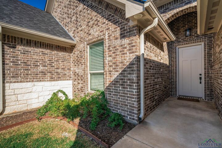 Property Photo:  105 Decoy Ln  TX 75650
