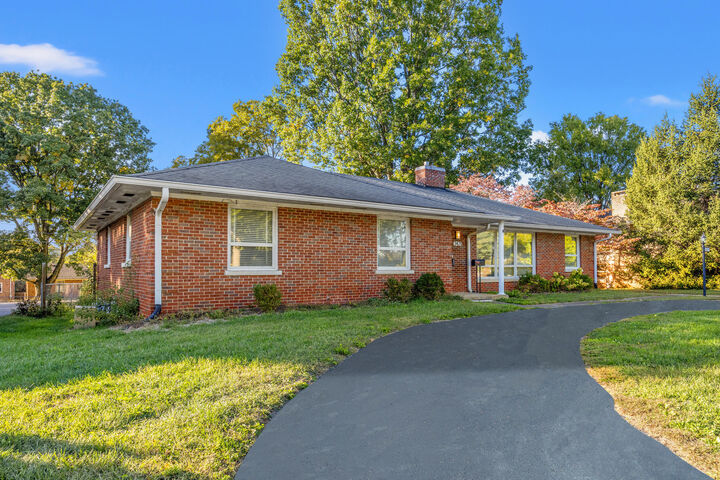 Property Photo:  3421 Lansdowne Drive  KY 40502