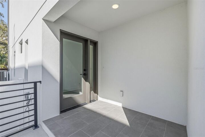 Property Photo: 4509 W North A Street 2 FL 33609