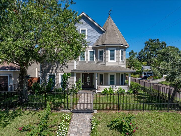 Property Photo: 3001 W San Rafael Street FL 33629