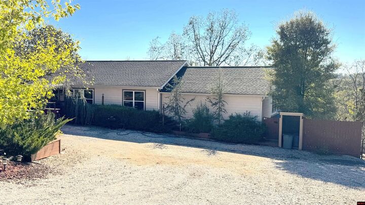 311 Cr 804  Gamaliel AR 72537 photo