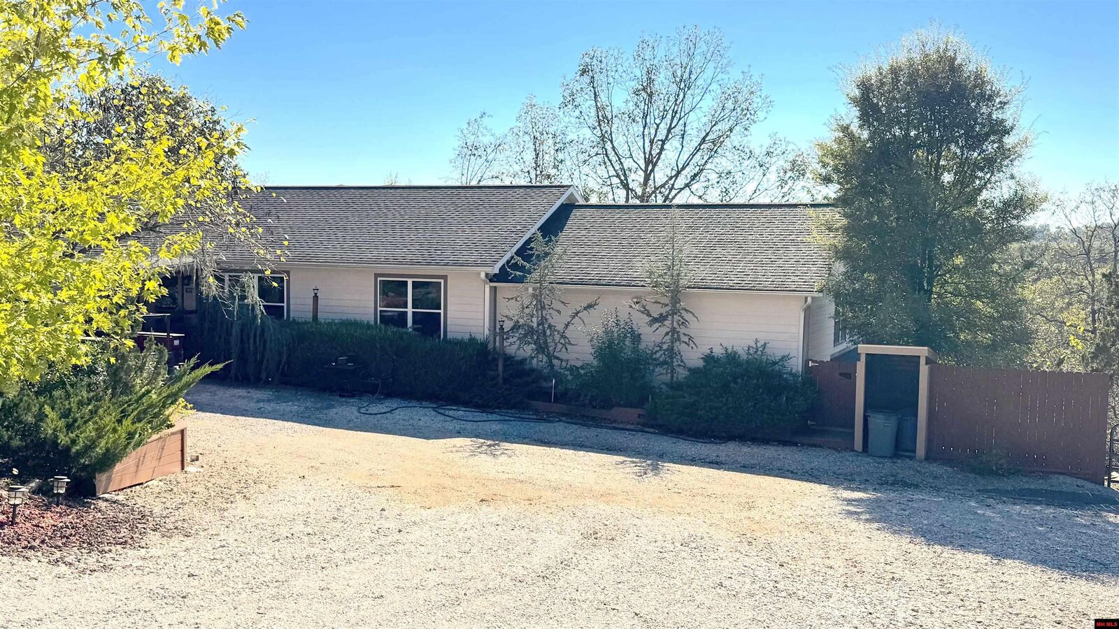 Property Photo:  311 Cr 804  AR 72537
