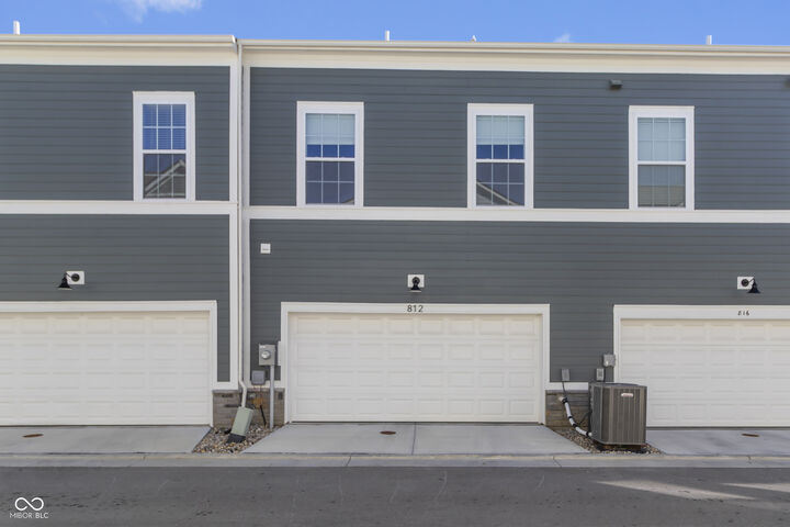 Property Photo: 812 Kinzer Avenue IN 46032