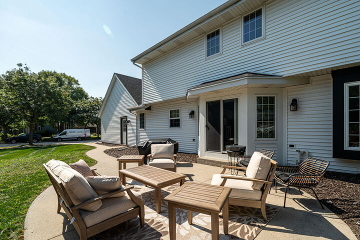 Property Photo:  3207 Fox Ridge Dr  WI 53189 