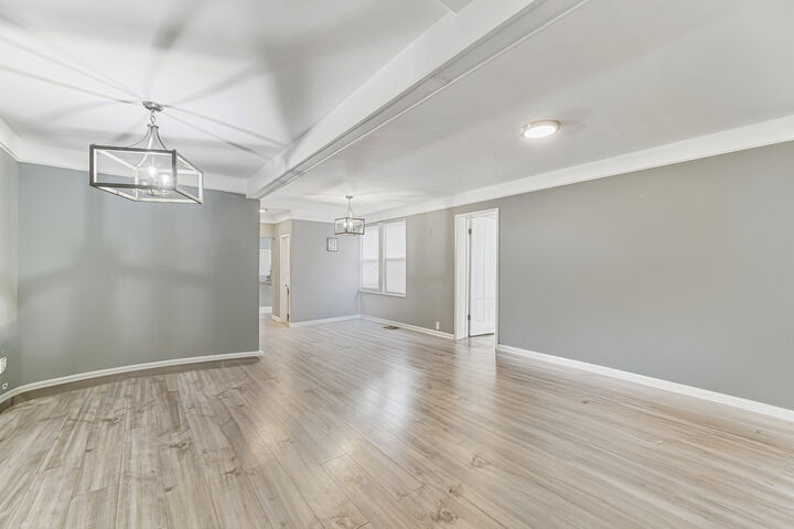 Property Photo:  1S217 Valley Road  IL 60148