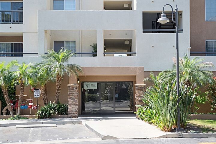 Property Photo:  21400 Burbank Boulevard 313  CA 91367