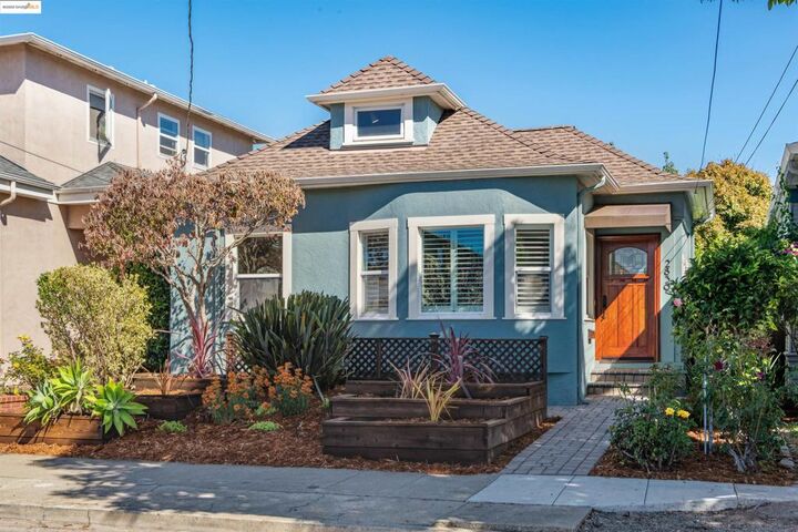 2839 Washington St  Alameda CA 94501 photo