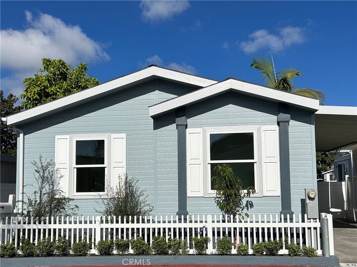 Property Photo: 205 Tremont Dr CA 92660