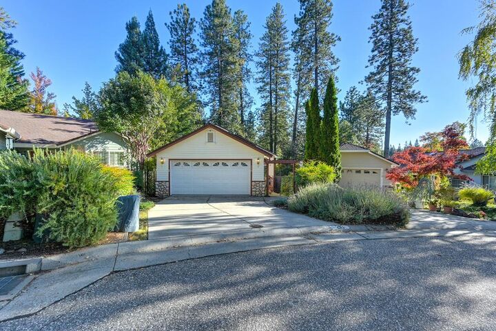 Property Photo:  210 Elysian Place  CA 95945 