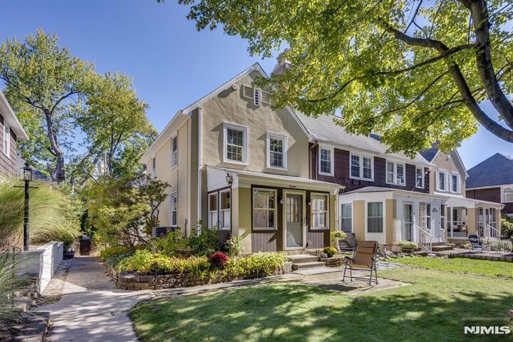 Property Photo:  13 Reading Terrace  NJ 07410 