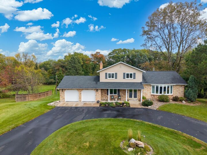 Property Photo:  3650 Knoll Ridge Drive  MN 55122 
