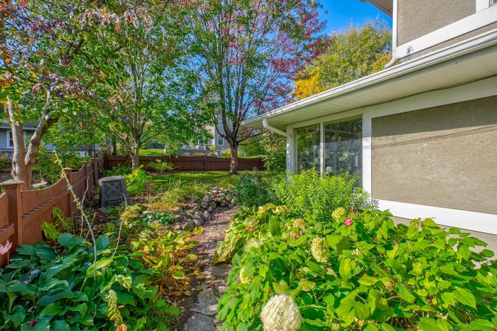 Property Photo: 1485 Edgcumbe Road MN 55116