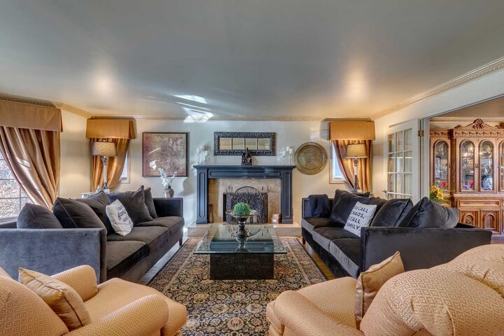 Property Photo: 1302 Frontenac Avenue SW AB T2B 1B6