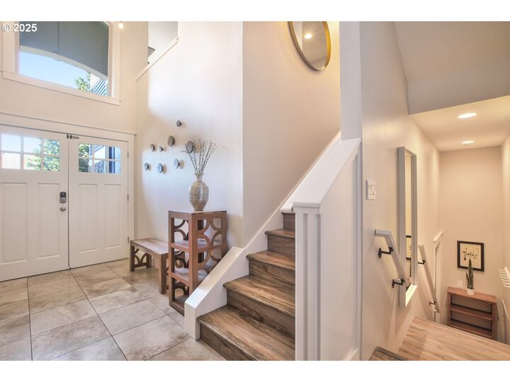 Property Photo:  3663 Landis St  OR 97068 
