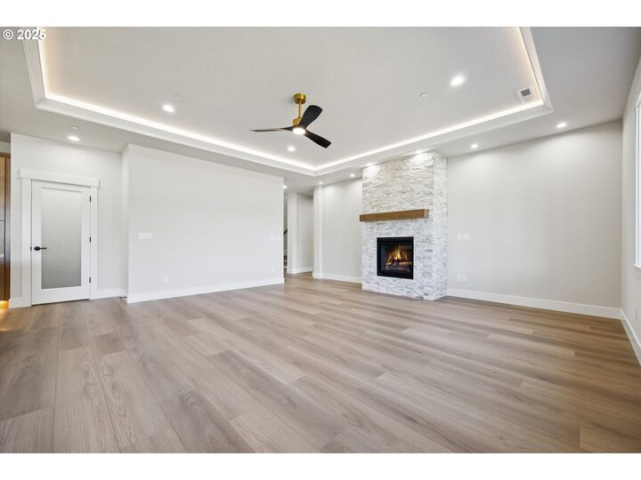 Property Photo:  105 Wild Duck Run NE  OR 97381 