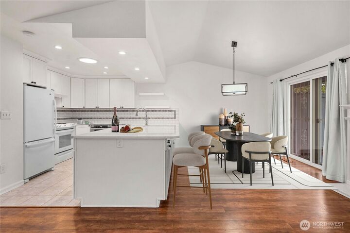 Property Photo:  6020 N Highlands Parkway 48  WA 98406 