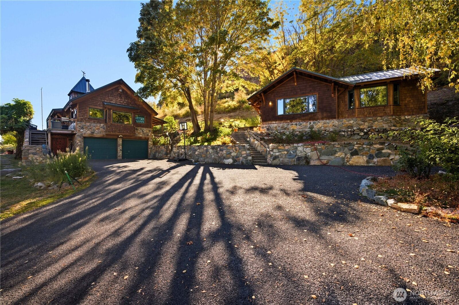 Property Photo: 16495 S Lakeshore Road WA 98816
