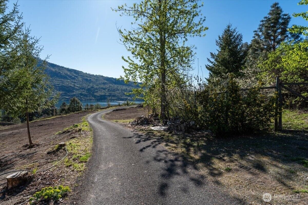 Property Photo:  16495 S Lakeshore Road  WA 98816 